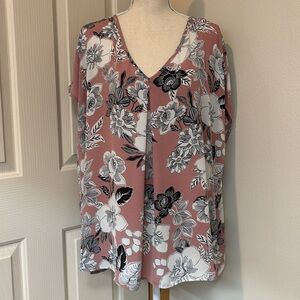 EUC Bobeau Blouse